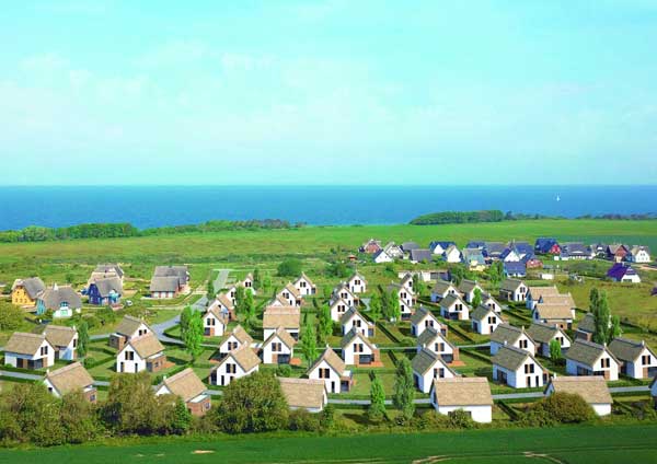 55 neue Reetdachhäuser entstehen auf der Insel Rügen