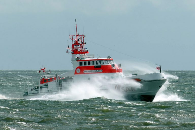 Zwei Segler auf der Nordsee aus Lebensgefahr gerettet