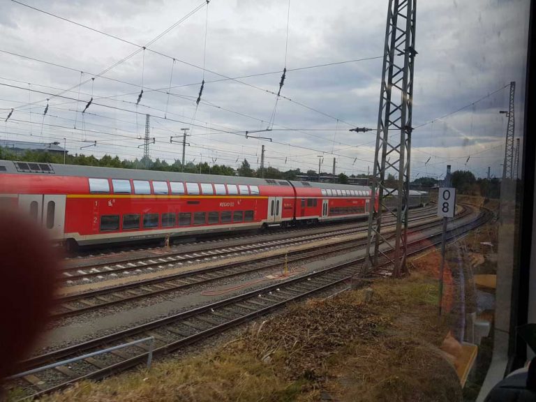 Land, DB und AKN setzen in den nächsten Jahren 13 zusätzliche Schienenprojekte für knapp 900 Millionen Euro aufs Gleis