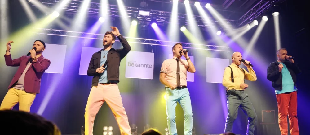 Alte Bekannte Mehr! - Live