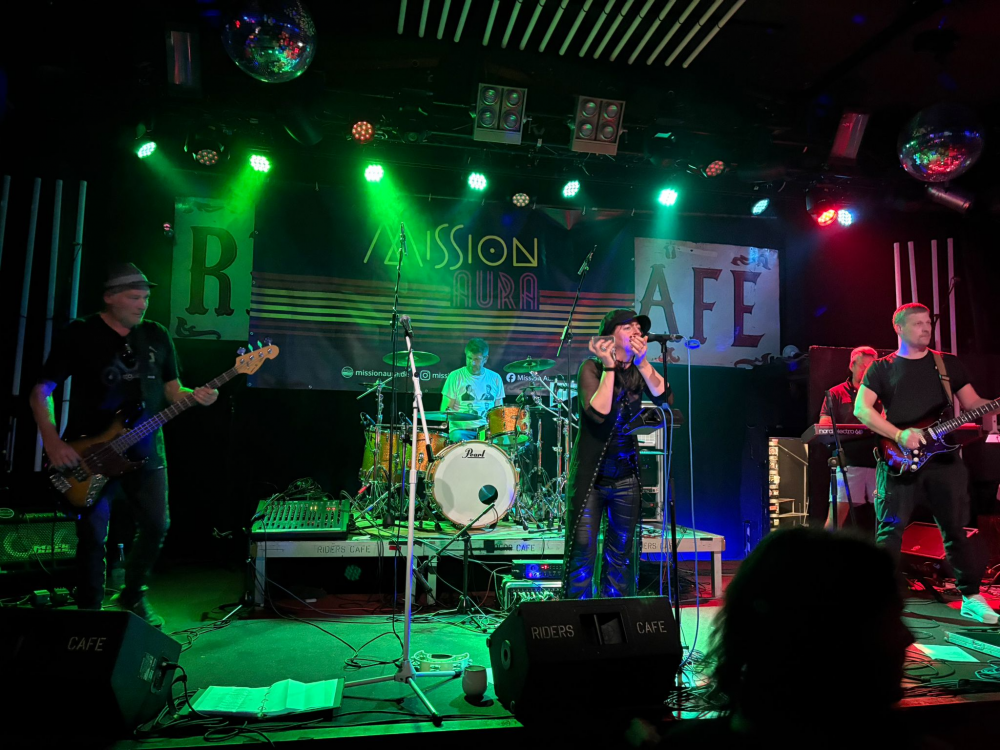 Energetischer Mix aus Bluesrock und Soul: Mission Aura im Lübecker Finnegan