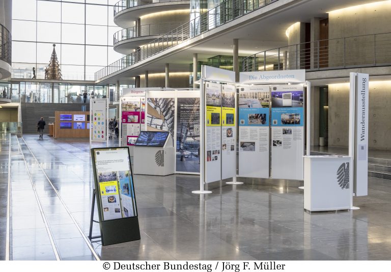 Wanderausstellung im Heider Kreishaus: Der Deutsche Bundestag stellt sich vor