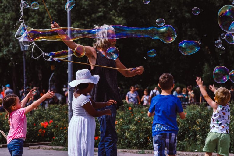 Kunterbuntes Kinderfest im Kurpark von Bad Schwartau